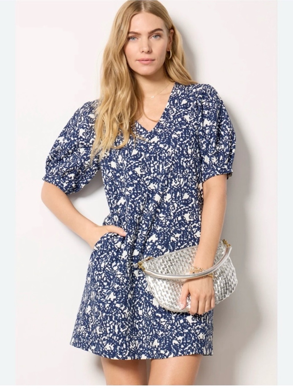 evereve blue dress | Dresses | Brand New Evereve Shay Floral a ruffled hem Size:48 Regular Jacket+42 Waist Adjust 38to44)Height: 5'7